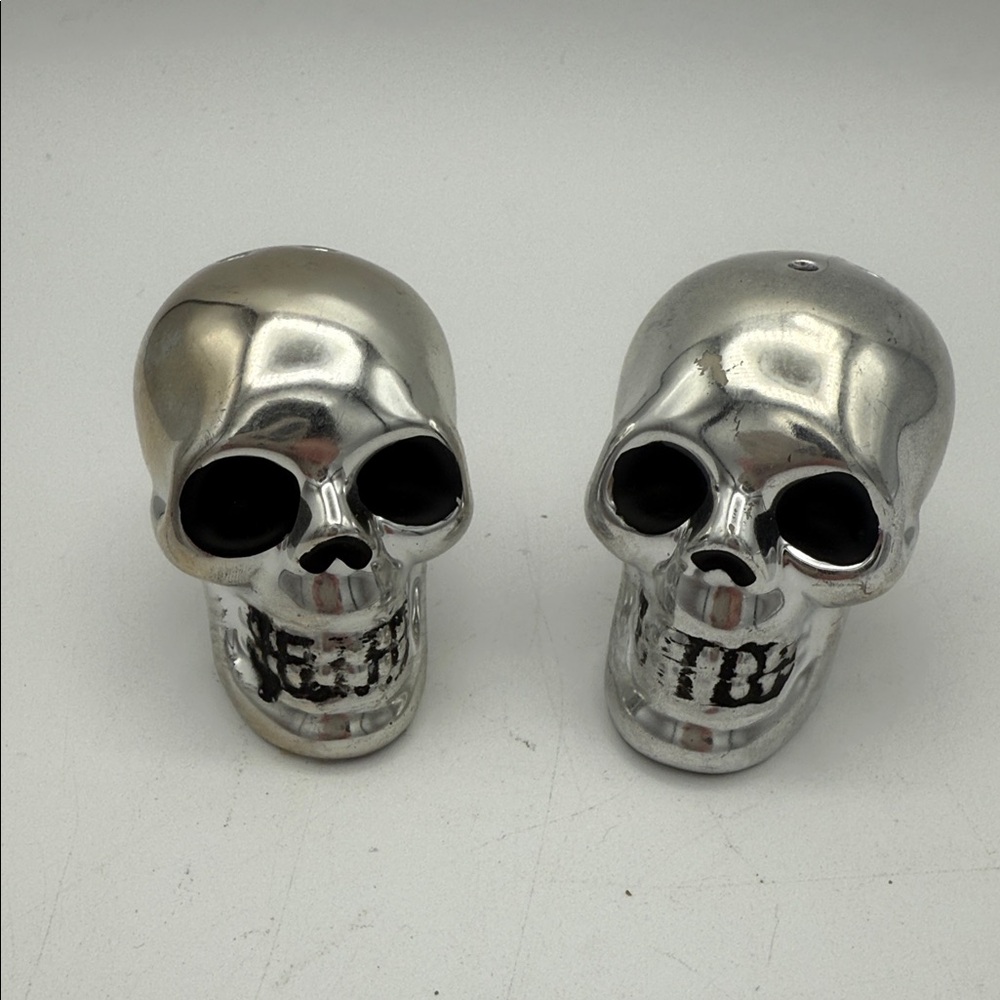 Boston Warehouse The Bone Collector skull sale and pepper shakers
